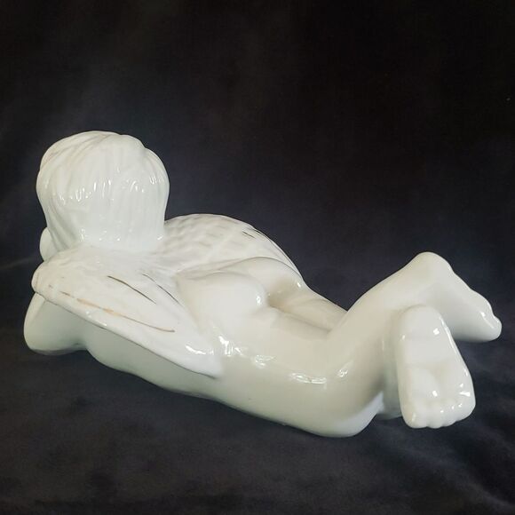 Adorable Vintage Porcelain Angel Lying on Stomach Leaning Chin on Hands 7.5" - Picture 4 of 9